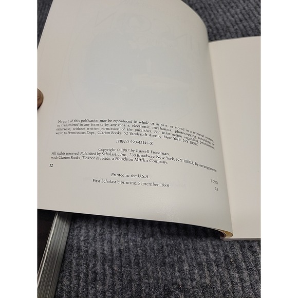 LINCOLN by Russell Freedman, Newbery Award 1988,‎ 1st Edition 3rd Printing, HCDJ - Picture 8 of 10